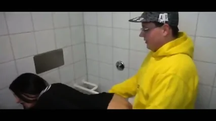 Vollbusige Deutsche BrÃ¼nette Mag Meinen Kleinen Schwanz - Video Porno Gratuite HD | Skiny Miss