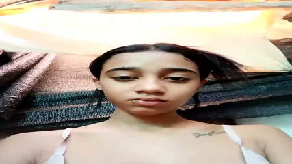 Zoe Sweett18 MasturbÃ¡ndose - Video Porno Gratuite HD | Skiny Miss