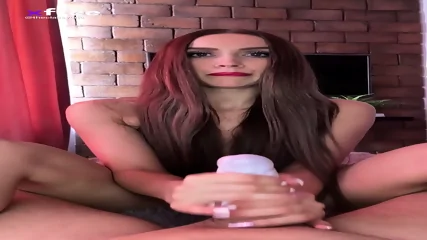 This Stunning Brunette Is Greedily Swallowing A Hard Cock, While Her Tight Pussy Gets A Relentless Pounding. Hope She Didn't Skip Dessert; She's  Get A Mouthful - Video Porno Gratuite HD | Skiny Miss