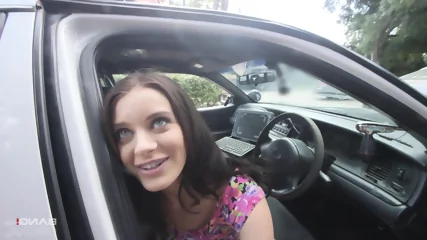 Lana Rhodes Finds Out Just How Big This Officers Night Stick Is - Vidéo premium HD - Amateur | Skiny Miss