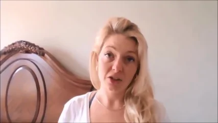 Visiting Your Lonely Stepmom - Video Porno Gratuite HD | Skiny Miss