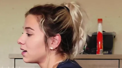 Sister in aw caught masturbating - Vidéo premium HD - Amateur | Skiny Miss