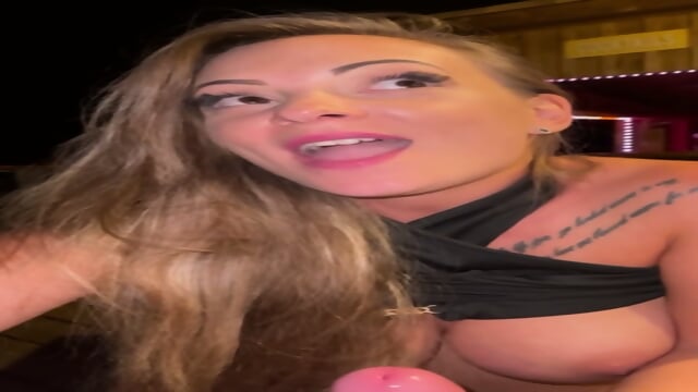 Tiffany Est Plus Heureuse En Suçant Qu'avec N'importe Quelle Autre Chose - Videos Exhibitionnisme Francais Gratuites HD | Jeux de Rue