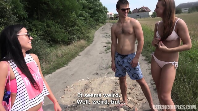 Czech Couple Public swing - Videos Film Porno Amateur Gratuites HD | Jeux de Rue