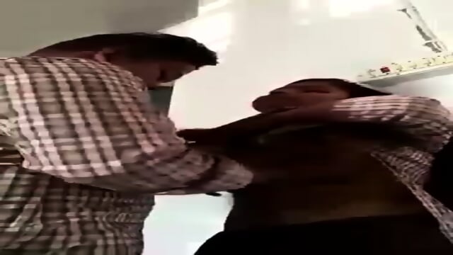 School mai class mai ghapa ghap chudai students ki video viral xxx - Plan a Trois - Threesome en HD | Jeux de Rue