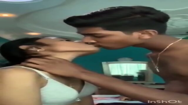 Tamil Teen couple viral - Videos Ejaculation Amateur Gratuites HD | Jeux de Rue